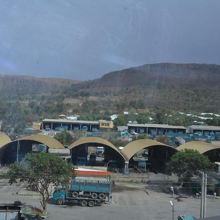 Hz Grand Hotel Mek'ele Exteriör bild